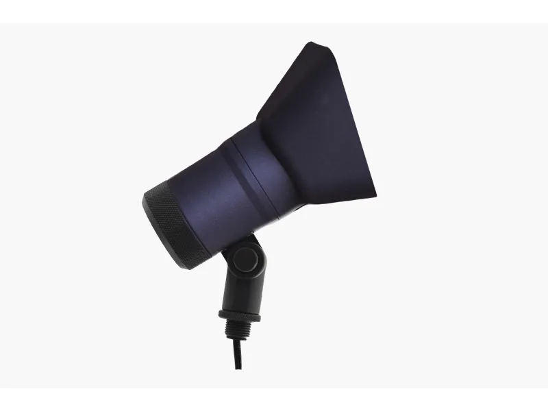 Lumien Integrated LED Flood Light - Black Aluminum (15 Watt, 2700K)