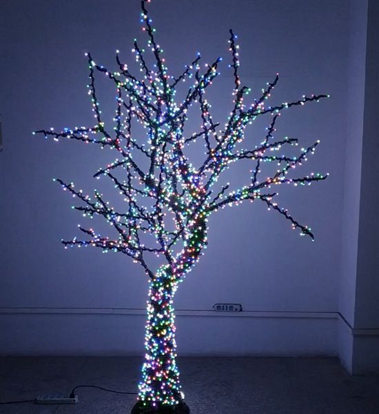 10′ Dynamic Overlit Tree – RGBWW